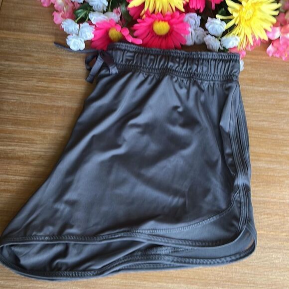 So Juniors’ Sporty Running Short Mid-Rise Size XL Dark Gray - Picture 7 of 7